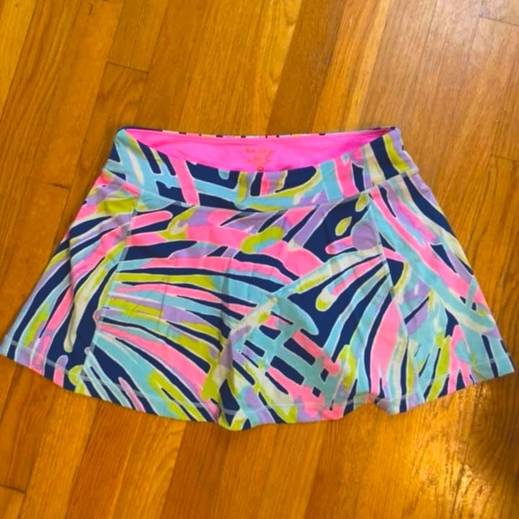 Lilly Pulitzer Luxletic skirt size medium SO CUTE!! - Picture 1 of 2